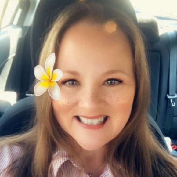 Meet your Posher, Melanie - Picture 2 of 3